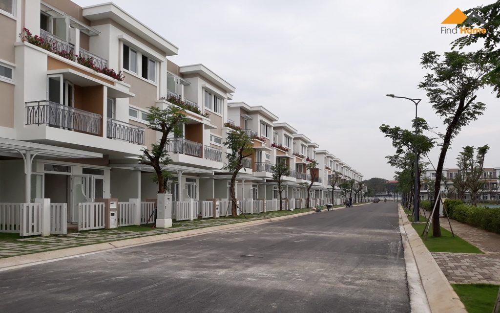 Một số khách hàng đã nhận nhà và đang thi công nội thất. Block H View Công viên - Dự án Nhà phố Lovera Park Bình Chánh