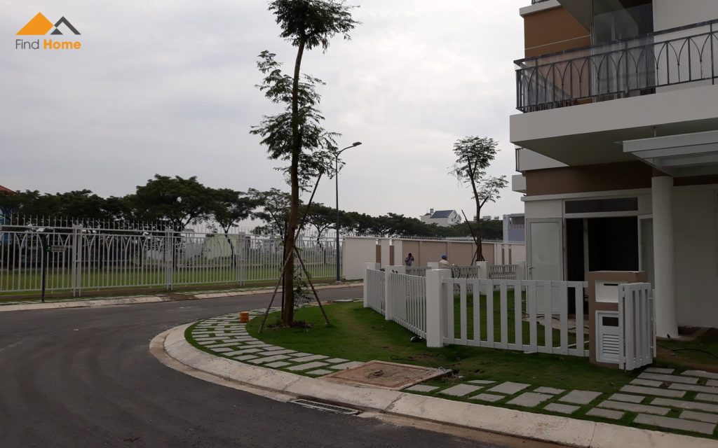 Block L view Hướng vê trường Tiểu học Phong Phú 4, đường số 9 - Nhà phố Dự án Lovera Park Bình Chánh