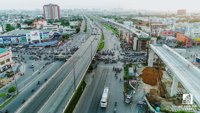 Dự án tuyến metro số 1 đang được đẩy nhanh tiến độ lắp dầm nối thông suốt toàn tuyến từ Thủ Đức về quận 1.