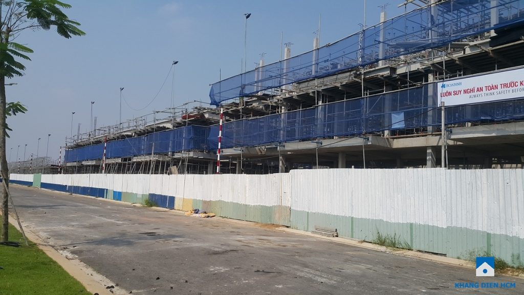 Block F đang thi công sàn tầng 2 và 1 phần sàn tầng 3 dự án Lovera Park. Ảnh: Khang Điền HCM Block F đang thi công sàn tầng 2 và 1 phần sàn tầng 3 dự án Lovera Park. Ảnh: Khang Điền HCM