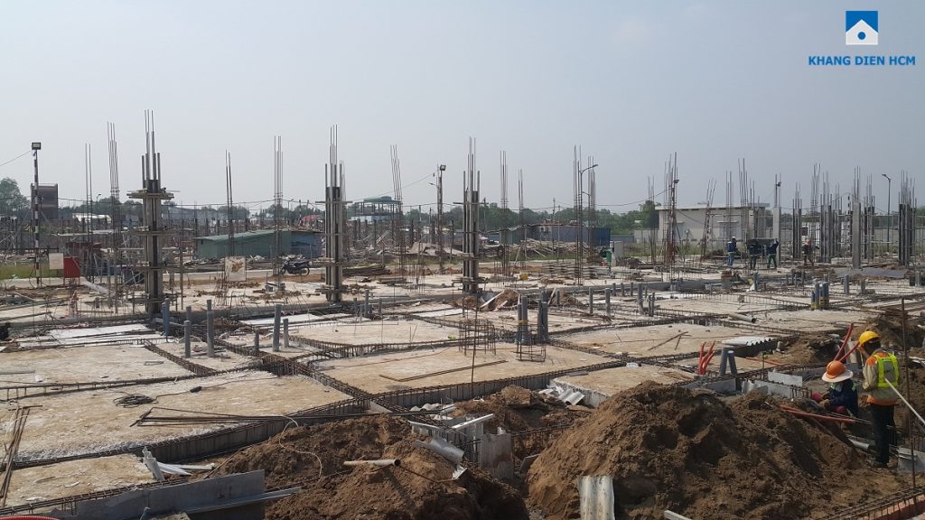 Block A dự án Lovera Park đang thi công phần sàn tầng trệt và làm khung thép để đổ trụ. Ảnh: Khang Điền HCM Block A dự án Lovera Park đang thi công phần sàn tầng trệt và làm khung thép để đổ trụ. Ảnh: Khang Điền HCM