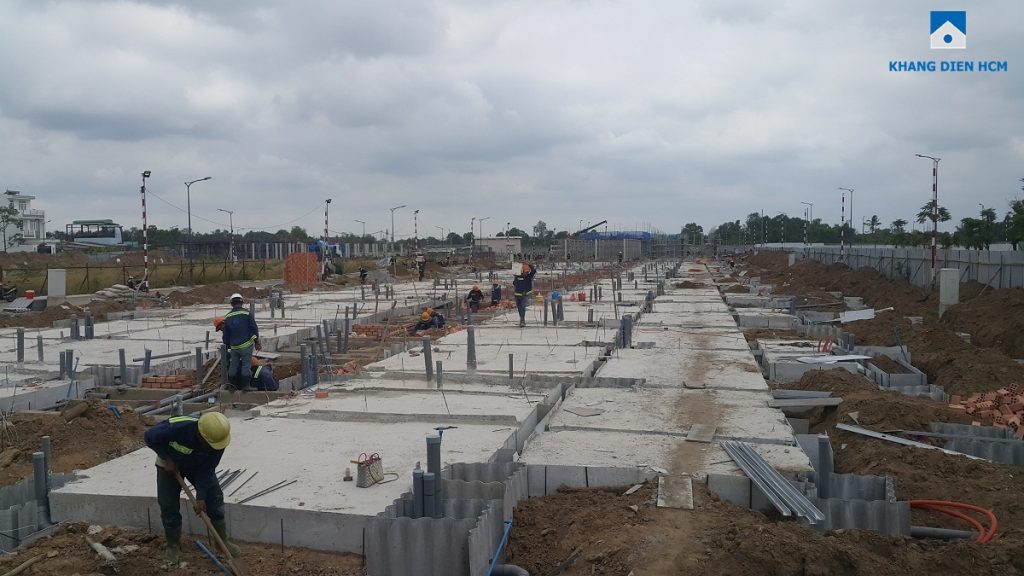 Block B dự án nhà phố Lovera Park Bình Chánh đang thi công phần khối đế tầng trệt căn nhà . Ảnh: Nam Long HCM