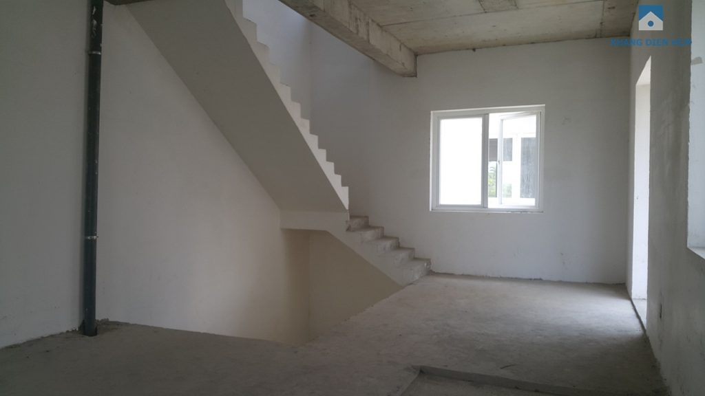 Hiện trạng bên trong căn nhà giao thô mà Chủ đầu tư Thuận Phát bàn giao cho khách hàng. Khang Điền HCM