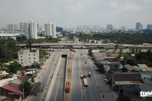 Cầu vượt được thông xe, hầm chui đã được thông xe trước đó, người dân mong tình hình giao thông khu vực này sẽ có sự chuyển biến thực sự - Khang Điền HCM