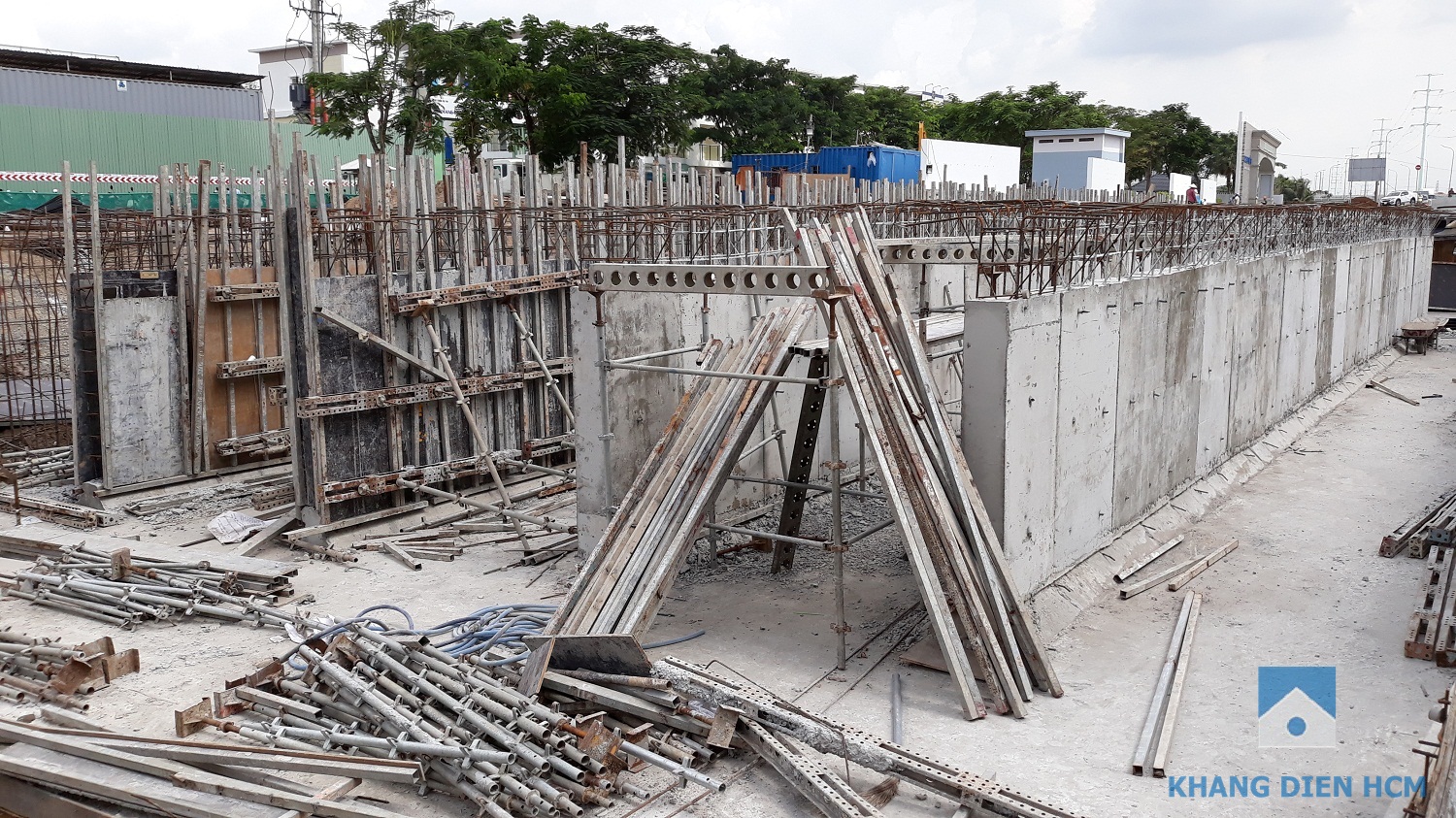 Cây cầu bắc qua Kênh Một Tấn được khởi công từ Tháng 4/2018 dự kiến tháng 12/2018 sẽ hoàn thành tạo ra diện mạo mới cho dự án Safira - Khang Điền HCM