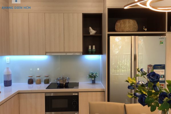 Tủ bếp trên, tủ bếp dưới, các thiết bị lavabo, vòi rửa và gợi ý bố trí bếp tại căn 2PN trong dự án Safira - Khang Điền HCM