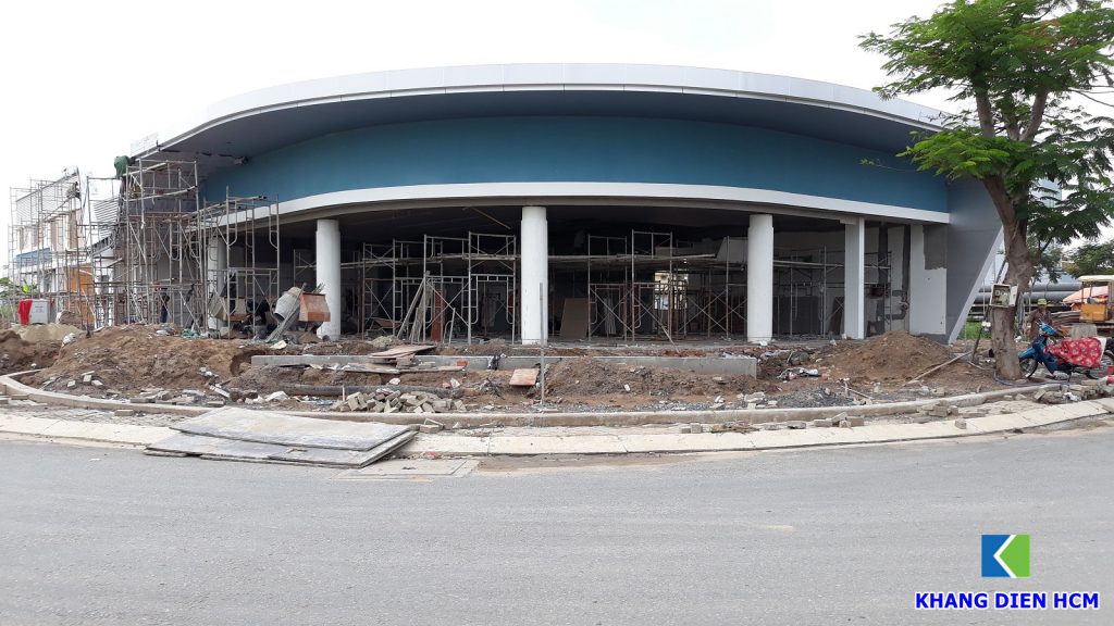 Nhà mẫu Lovera Vista đang hoàn thiện nội thất và cảnh quan. Ảnh: Khang Điền HCM