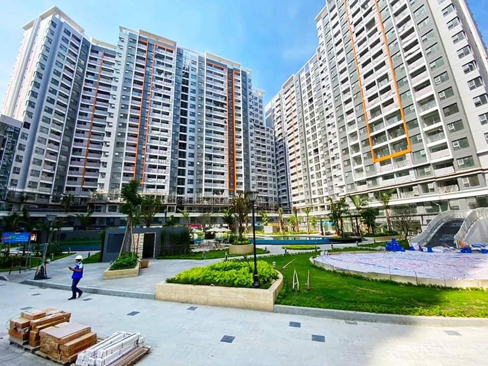 Khu cảnh quan và đường đi bộ trông công viên nội khu đã hoàn thành - Khang Điền HCM