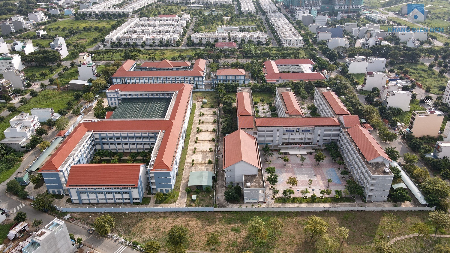 Hệ thống trường học mầm non, cấp 1, cấp 2 phục vụ cư dân tại dự án đã đi vào hoạt động từ nhiều năm nay - Khang Điền HCM