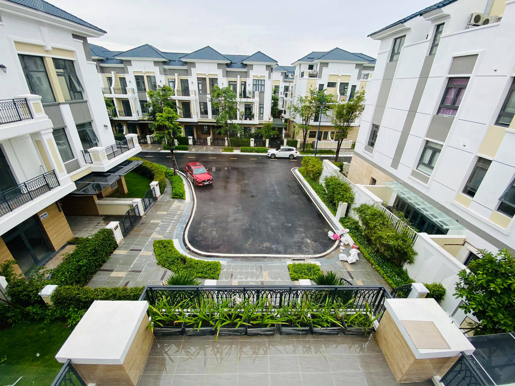 Hình ảnh thực tế dự án nhà phố, biệt thự Verosa Park Thành Phố Thủ Đức năm 2020 - Khang Điền HCM